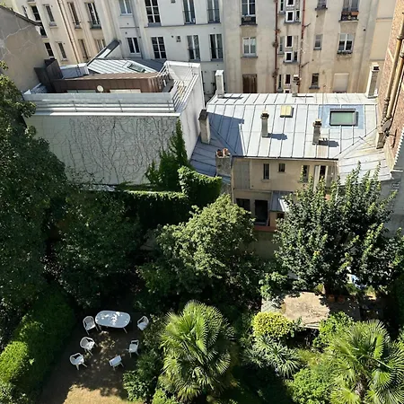In The Center Of Lejlighed Paris